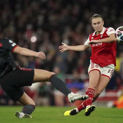 Matildas star Foord re-signs with Arsenal