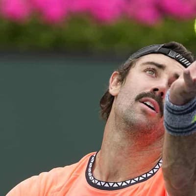 Thompson continues winning run in Surbiton