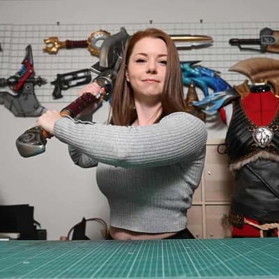 To activate Australia's cosplay champion, press AltF4