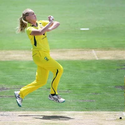 Australian women cop English belting in Ashes warm-up
