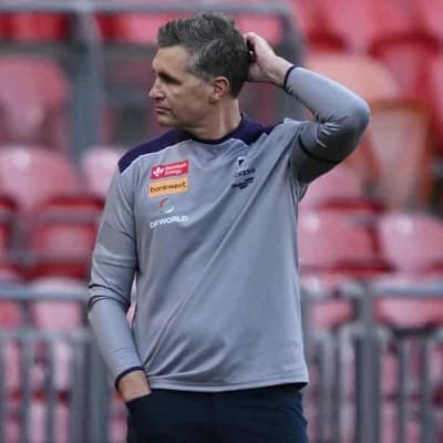 Longmuir concerns grow after Dockers' slow start
