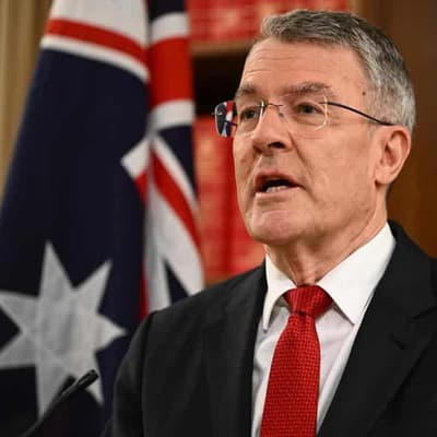 Government announces review of legal aid agreement