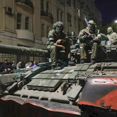 Rebel Russian mercenaries return, end advance on Moscow