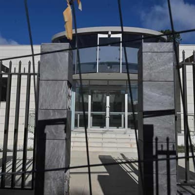 High Court blocks Russian bid to keep embassy site