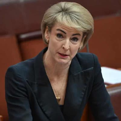 Experts say Cash is wrong on rights claim