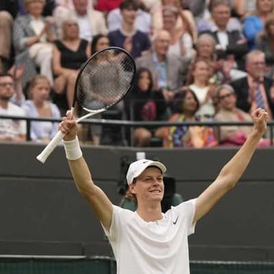 Unstoppable Djokovic through to face Sinner in semi