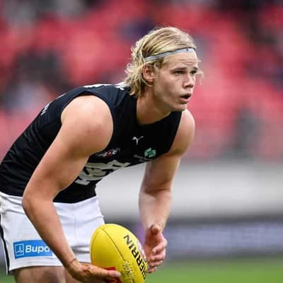 Blues bolster ruck stocks to ease stress on midfield