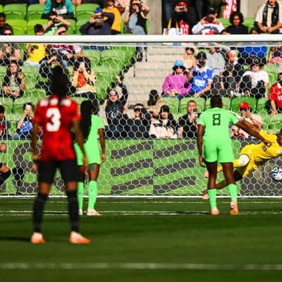 Nigeria's Nnadozie denies Canada, Sinclair in stalemate