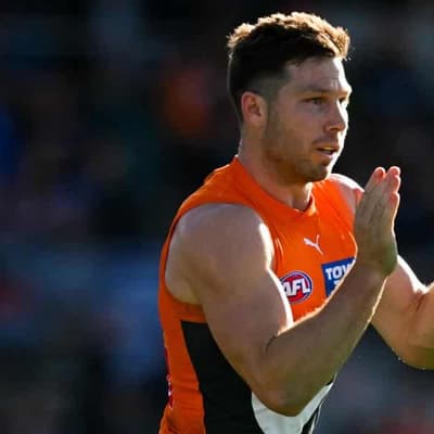 Giants make it six straight, in top eight with Suns win