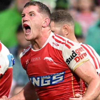 Gilbert re-signs with Dolphins until 2028