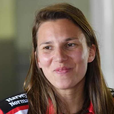 Supercars favourite De Silvestro returns for Bathurst