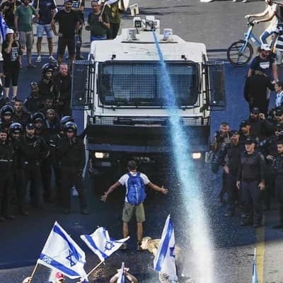 Israel's Netanyahu takes hit in polls as crisis deepens