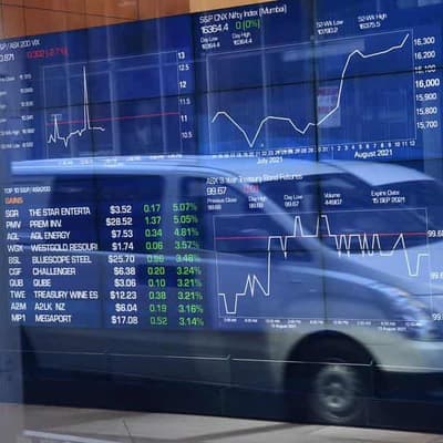 Aust stocks hit fresh five-month high on dovish US hike