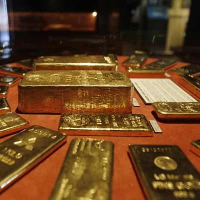 Senator backtracks claim mint holds gold for terrorists