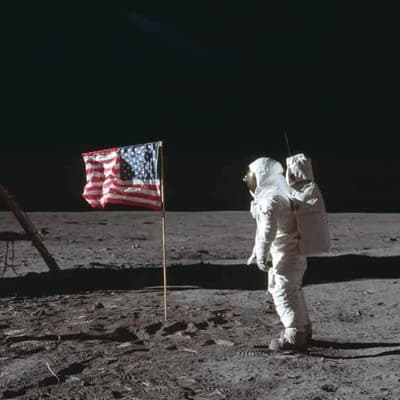 Wires crossed in Titan sub-Moon landing conspiracy claim