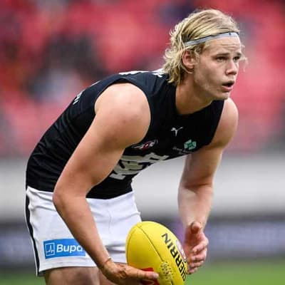 Carlton's De Koning signs new two-year contract