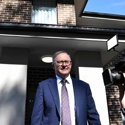 PM throws down gauntlet on stalled social housing fund