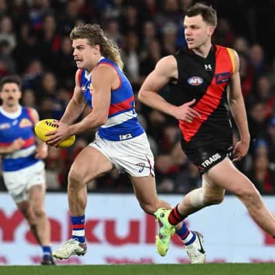 Beveridge hopes 'Baz' has a ball in 100th AFL match