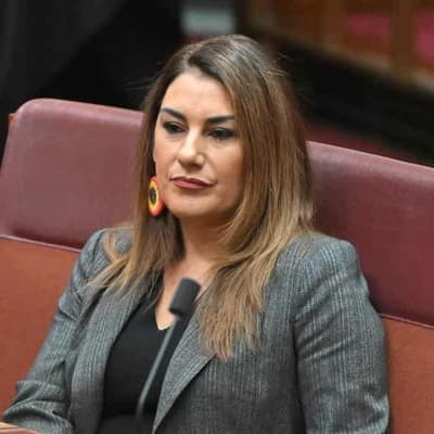 Independent senator Thorpe injured in car crash