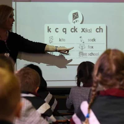 Union tells teachers to walk out when MPs walk in