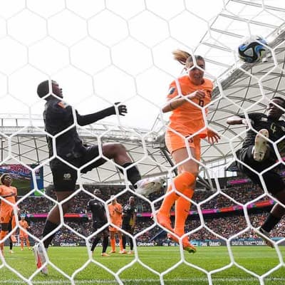 Netherlands see off South Africa to qualify for WWC QF