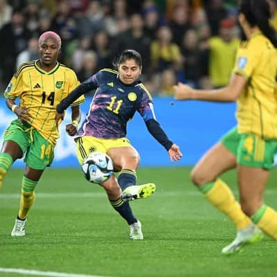 Colombia down Jamaica to win through to World Cup QF