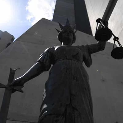 Pregnant woman threatened with chainsaw, blowtorch