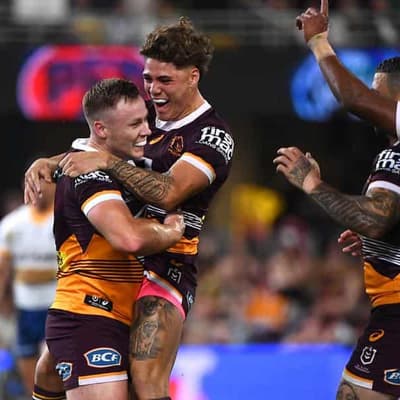 Walsh stars, Moses injured as Broncos demolish Eels