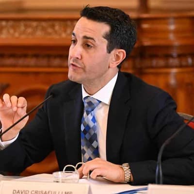 Poll shows voters continue to sour on Palaszczuk govt