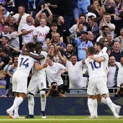 Postecoglou makes winning home debut with Spurs