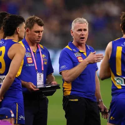 Simpson stays on as Eagles coach despite wooden spoon