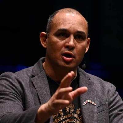 Audio sets record straight on voice meeting stoush