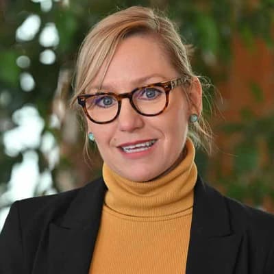 Greens demand super be added to paid parental leave