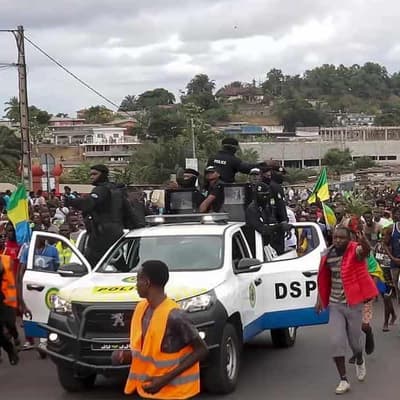 Gabon reopens borders three days after military coup