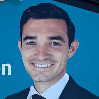 Murder-accused councillor must show why he can keep job