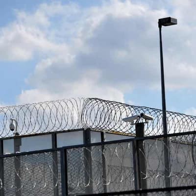Ban detention for under-16s, justice inquiry tells govt