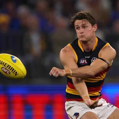 Crows re-sign free agent Matt Crouch until 2025
