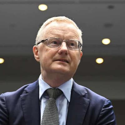 Government 'helping hand' ideal to control prices: Lowe