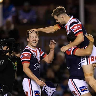 Walker helps Roosters pip Sharks in elimination final