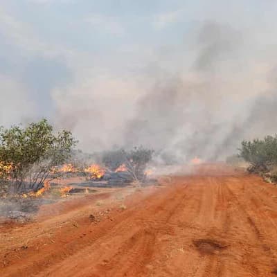Tennant Creek residents brace for massive NT blaze