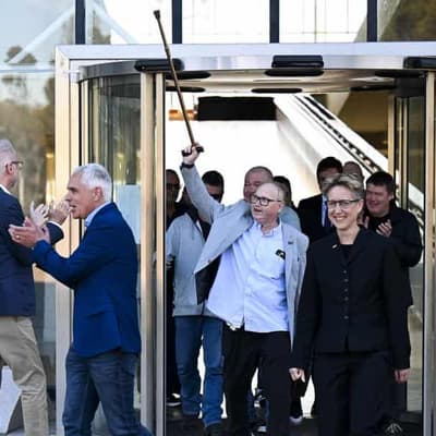 Qantas workers eye compensation after High Court case