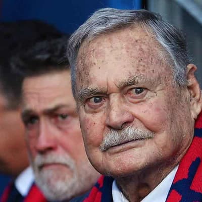 AFL mourns death of legendary player and coach Barassi