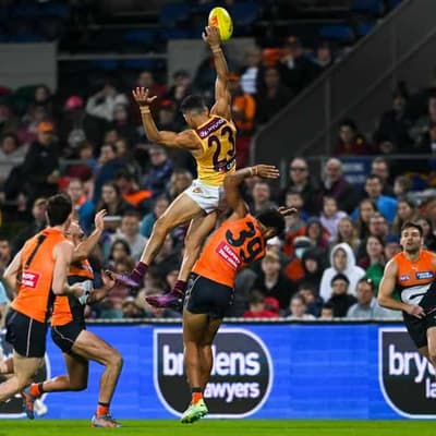 McLachlan lauds 'compelling' AFL grand final narratives