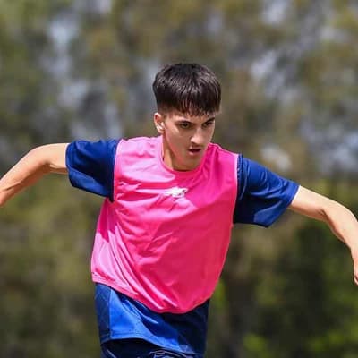 Tim Cahill's son Shae signs for Brisbane Roar