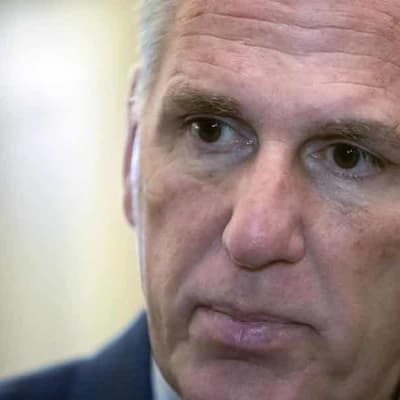 Republican holdouts urged not to shut down government