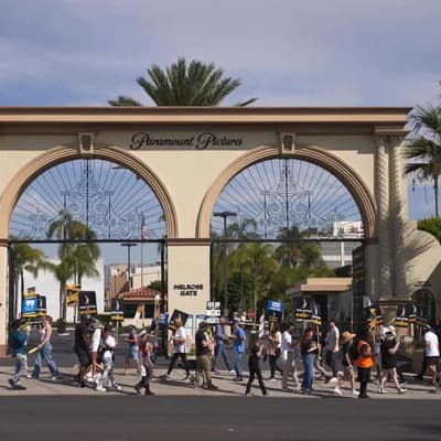 Hollywood actors to resume negotiations with studios