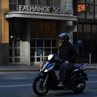 Australian shares down slightly on eve of rates verdict
