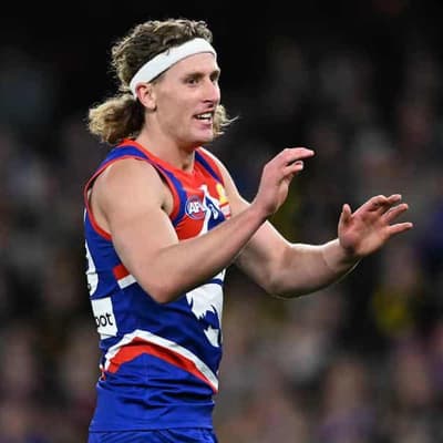 Dogs forward Naughton signs huge AFL deal until 2032