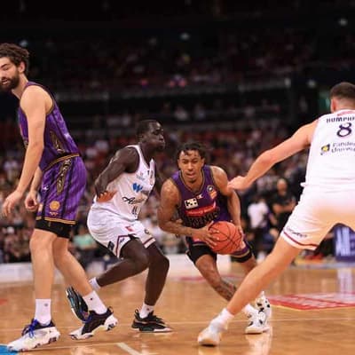 Sydney Kings storm home to beat Adelaide 36ers in NBL
