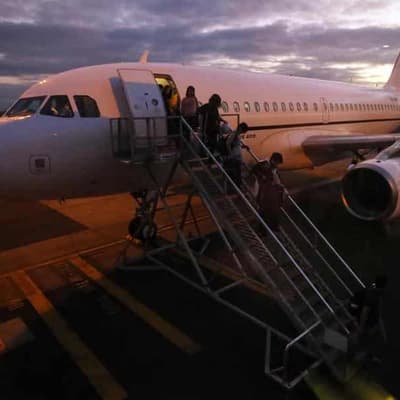 Australians offered repatriation flights from Israel